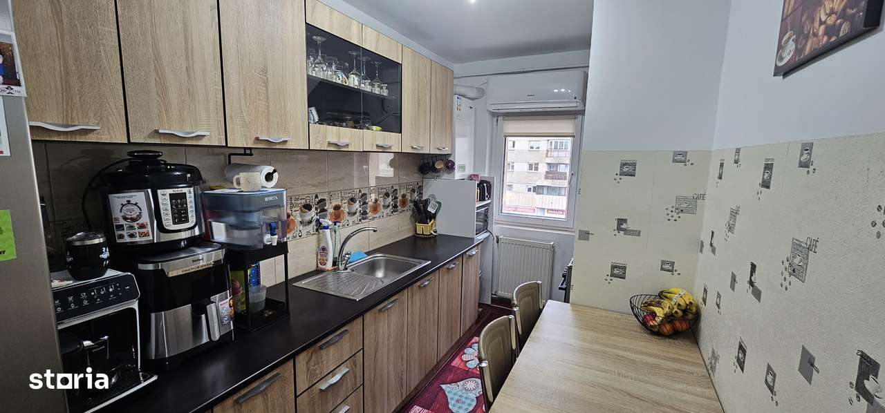 Apartament de vanzare 2 camere decomandat zona Faget-4