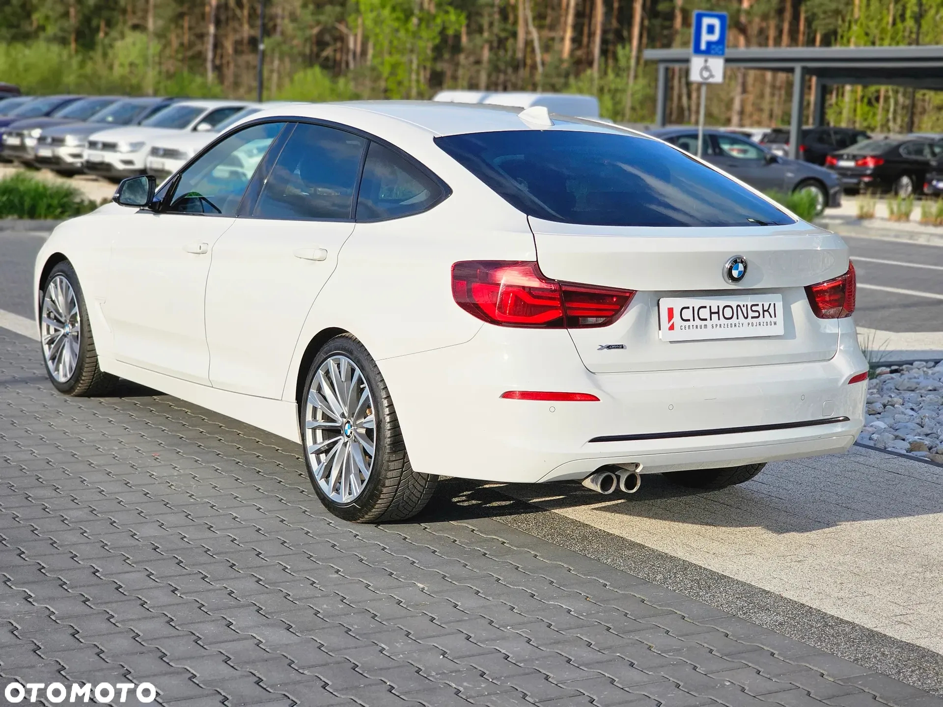 BMW Seria 3 320i Sport Line sport - 9