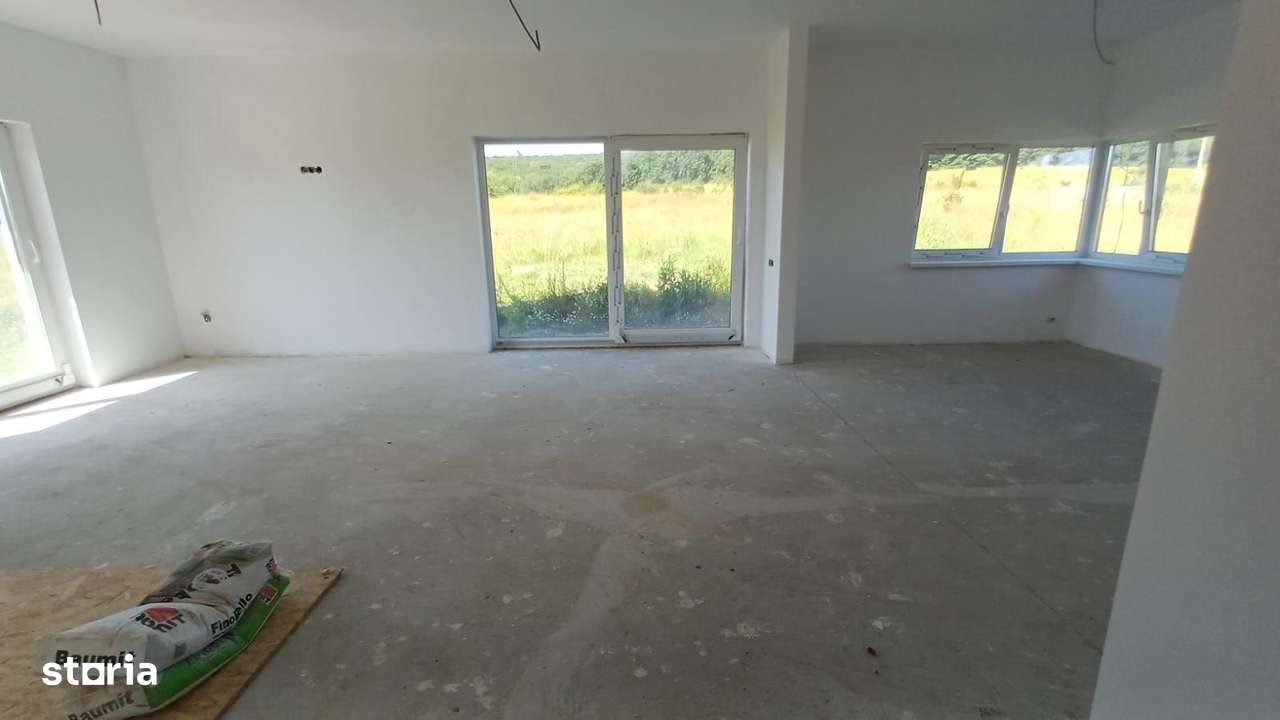 Casă individuală - Corunca-1460 mp teren-7