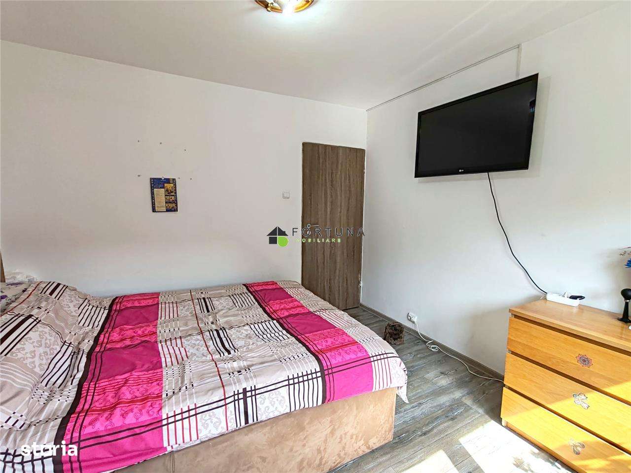 Apartament 3 camere , etaj intermediar - Astra-7