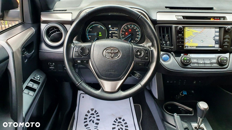 Toyota RAV4 - 24