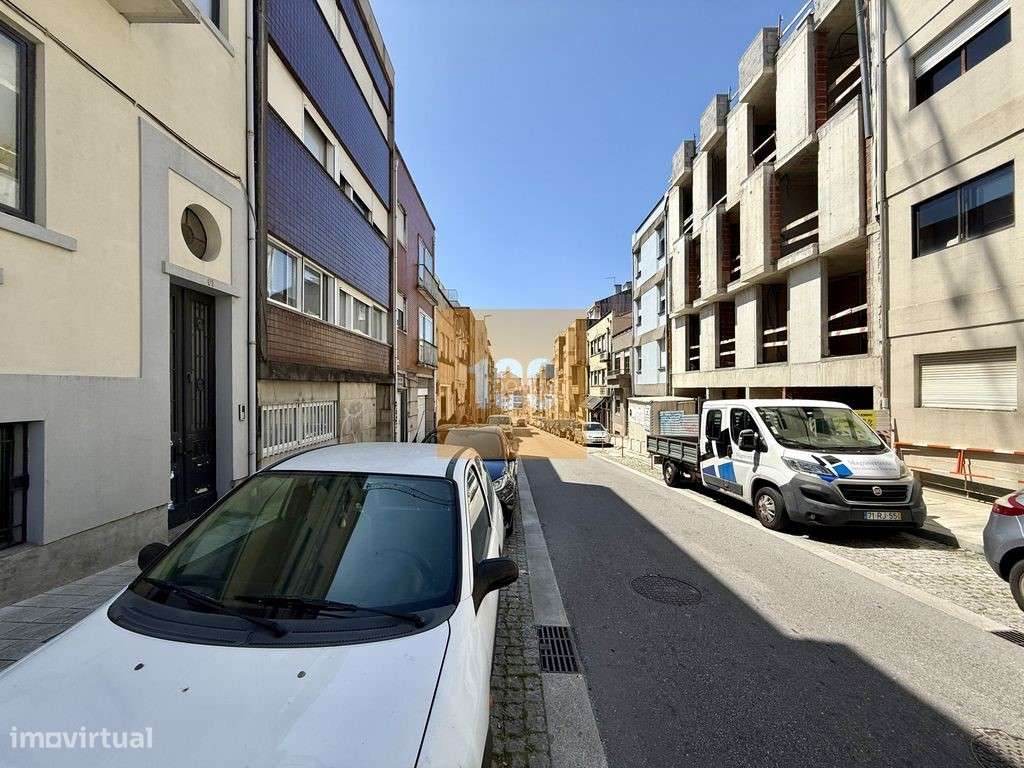 T2 com varanda - Capelo Residences-8