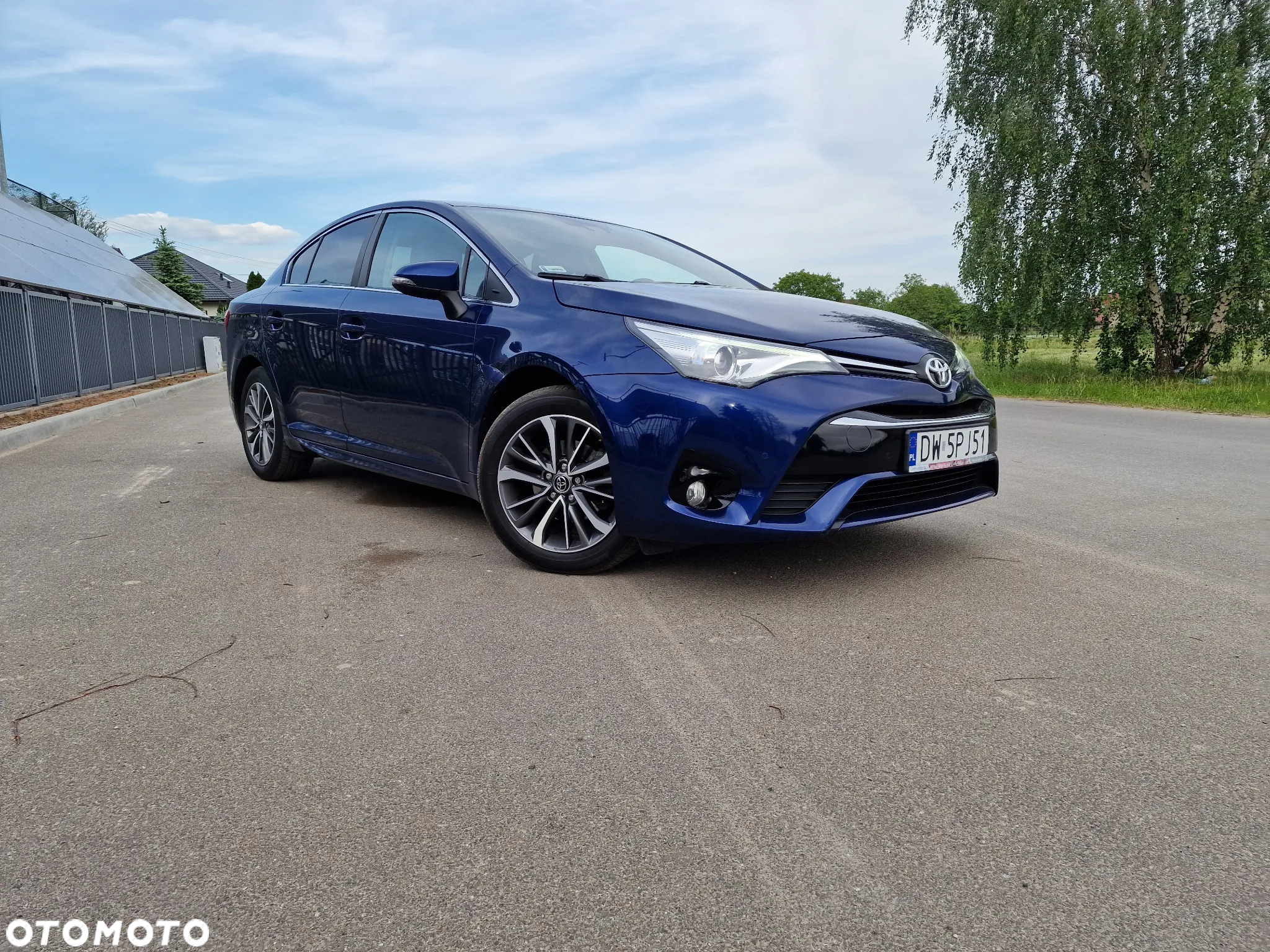 Toyota Avensis 1.8 Premium - 17