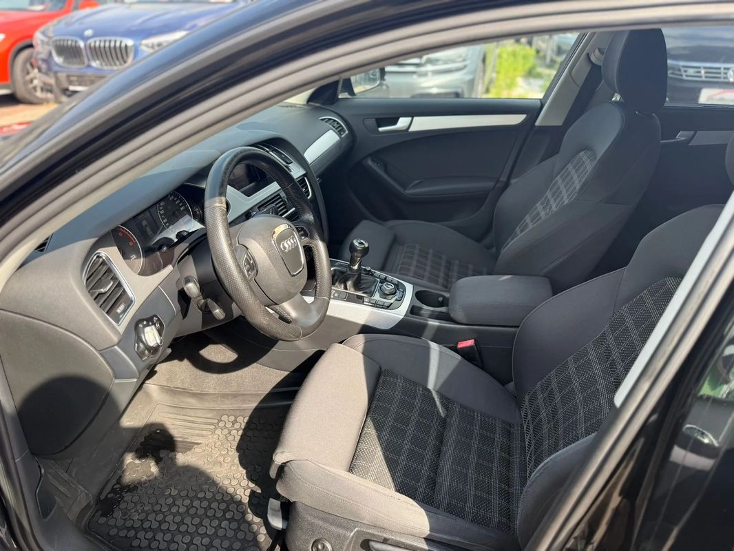 Audi A4 2.0 TDI Avant - 9