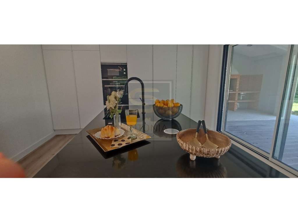 Moradia de Luxo Térrea na Herdade da Aroeira-34