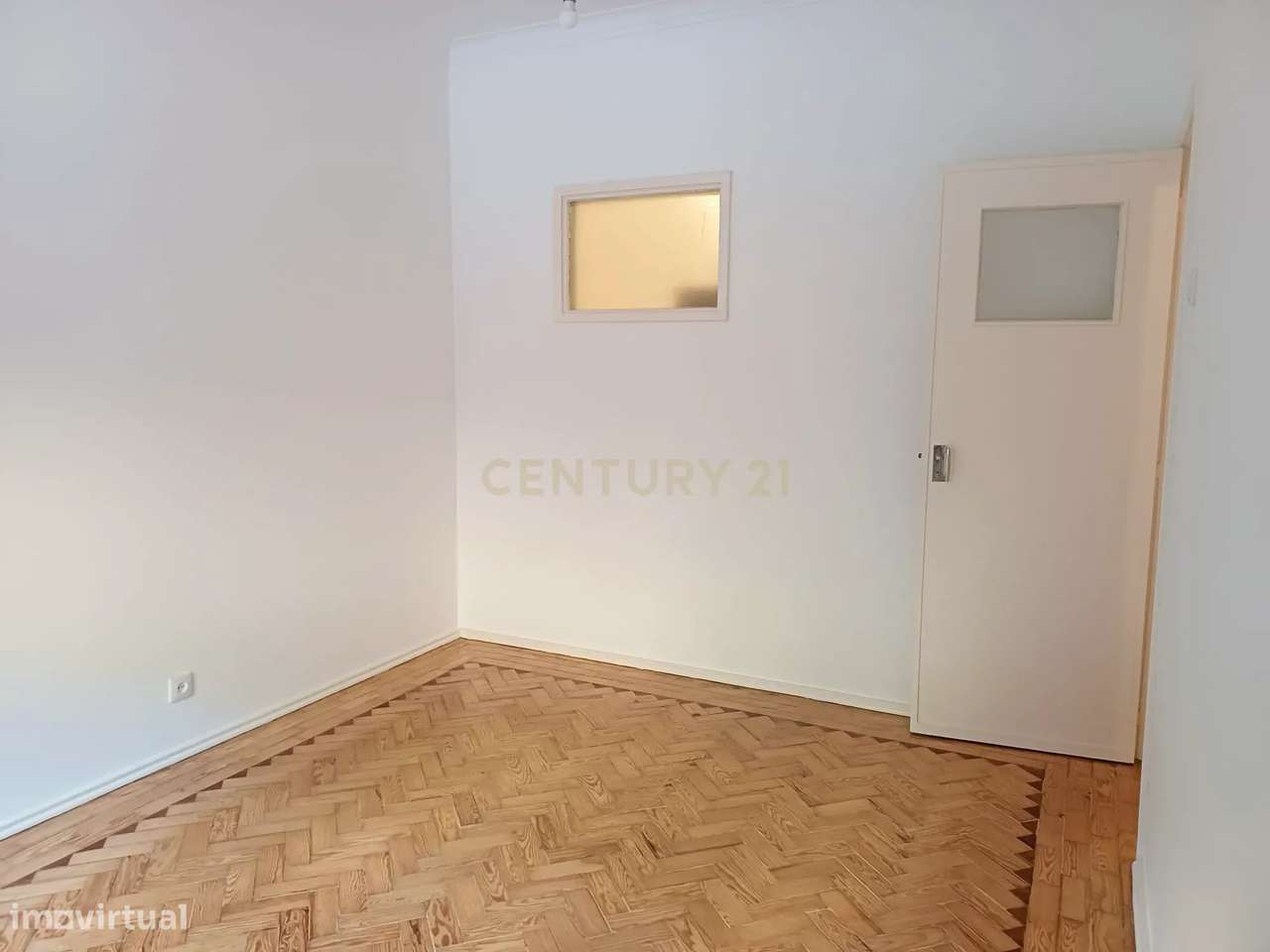 Apartamento T2, recentemente renovado,  no Lumiar Lisboa-15