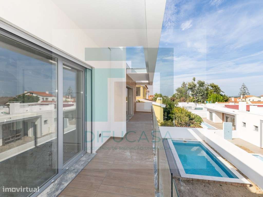 Moradia Isolada T4 Duplex com Piscina e Garagem-40