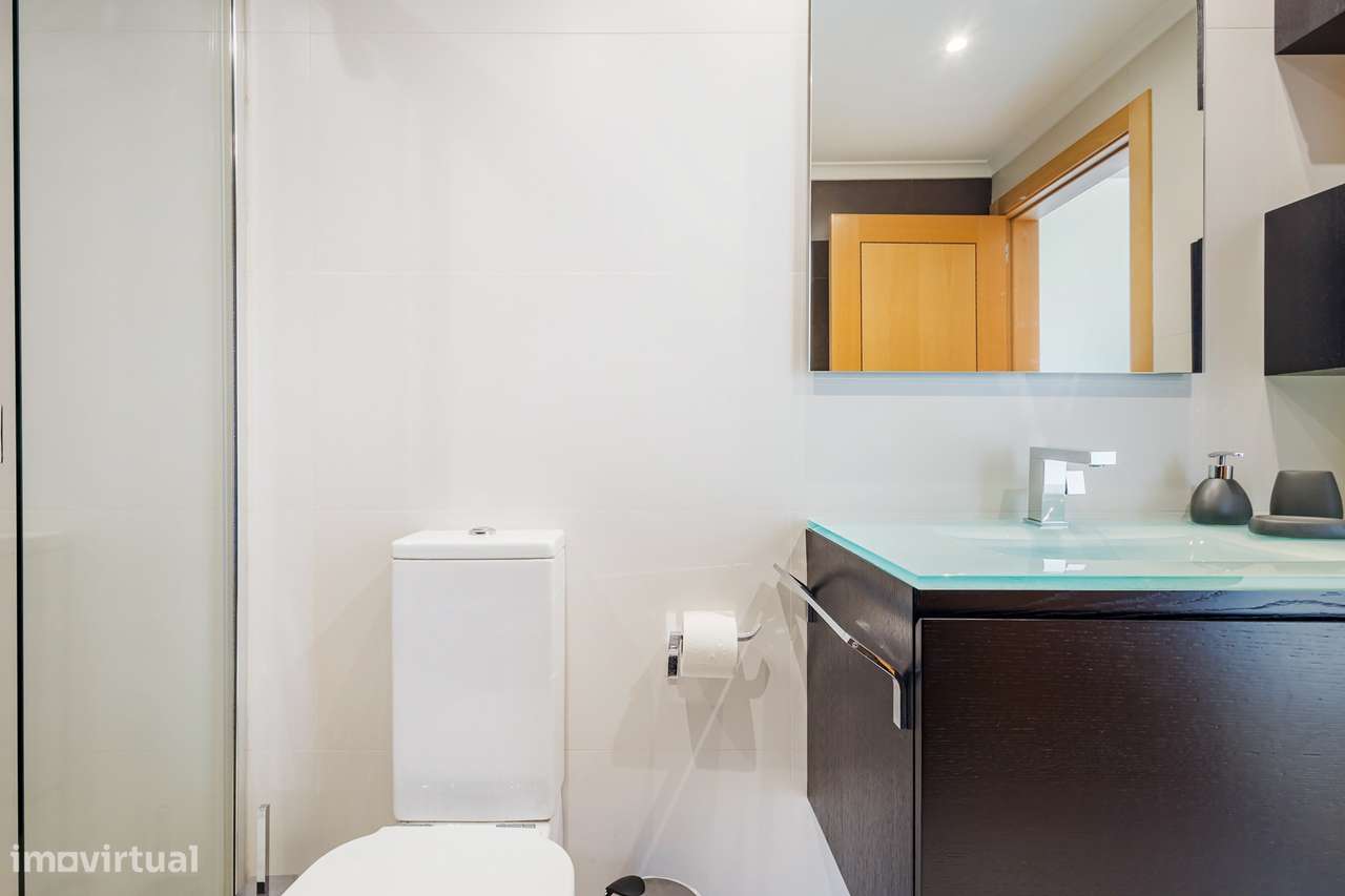 Moderno apartamento a 600m da praia-9
