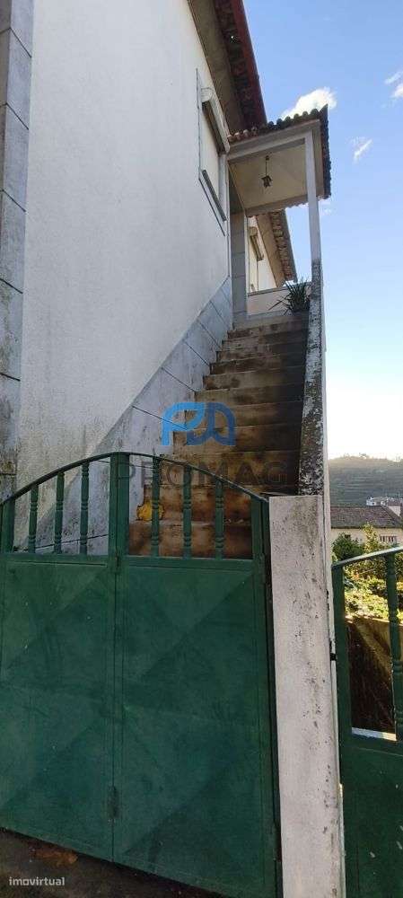 Moradia T4 com Estabelecimento - Grande imagem: 4/26