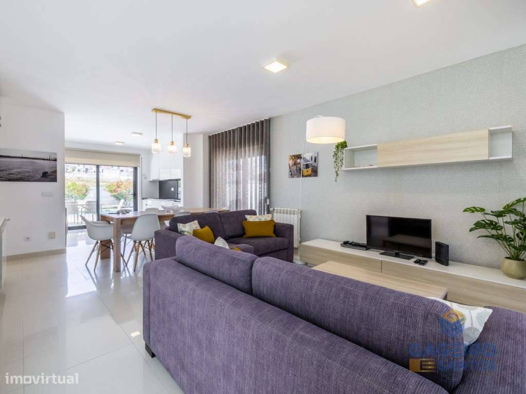 Moderna moradia T3 com piscina privativa-8