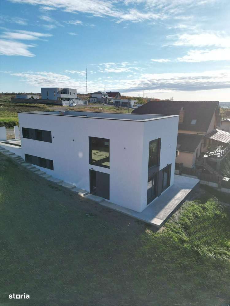 Vilă nouă design mediteranean, proiect deosebit și panoramă- 299.000 E-6