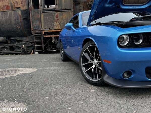 Dodge Challenger 6.4 Scat Pack - 21