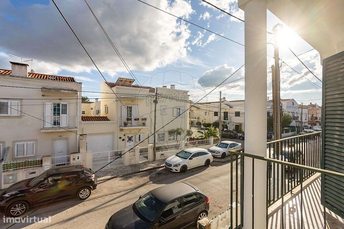Moradia T3 com Quintal, Escritório e Churrasqueira – Quinta do Conde-37