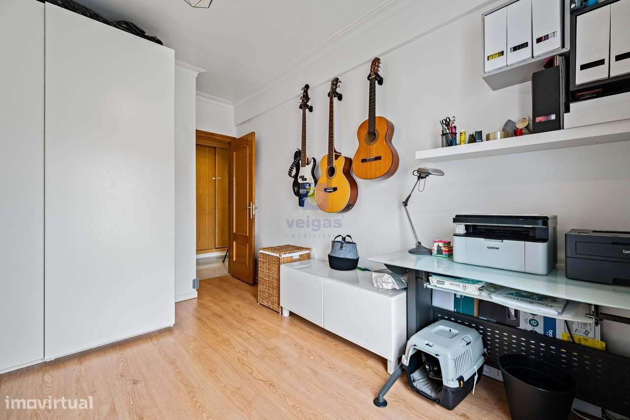 Apartamento T3 com garagem na Baixa da Banheira-13