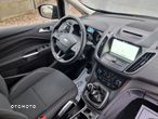 Ford Grand C-MAX - 33