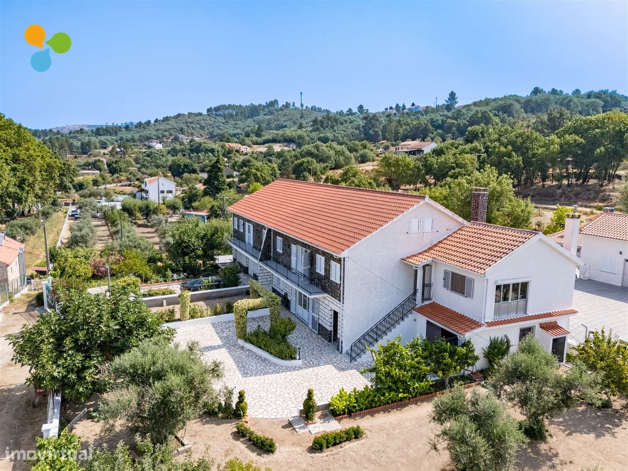 Moradia Geminada T6 no Colmeal da Torre – Belmonte - Grande imagem: 4/47