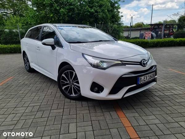 Toyota Avensis Touring Sports 2.0 D-4D Executive - 1