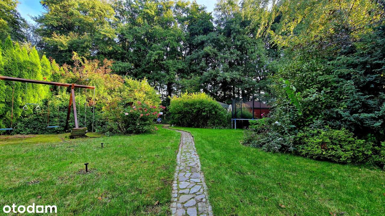 Nowoczesny dom, w mieście pod lasem, 6 pokoi, dwustanowiskowy garaż-19