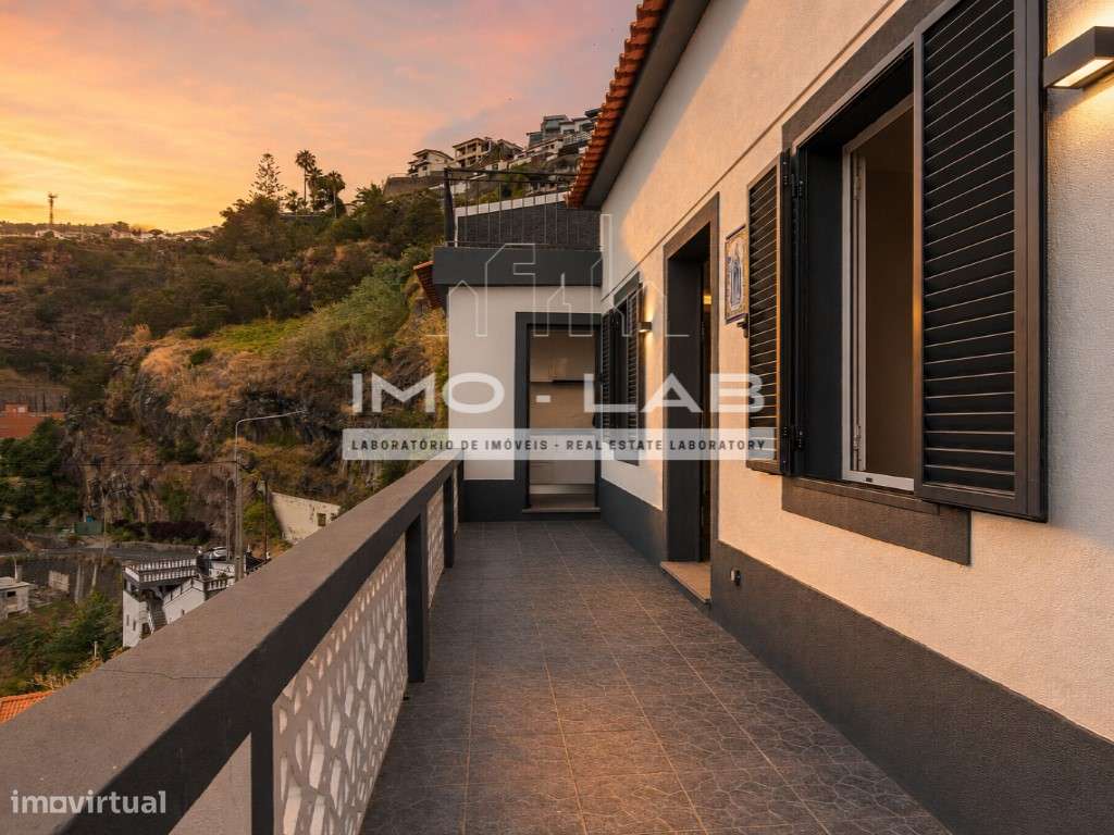 T2 + 2 - RENOVADA - FUNCHAL - ILHA DA MADEIRA-4
