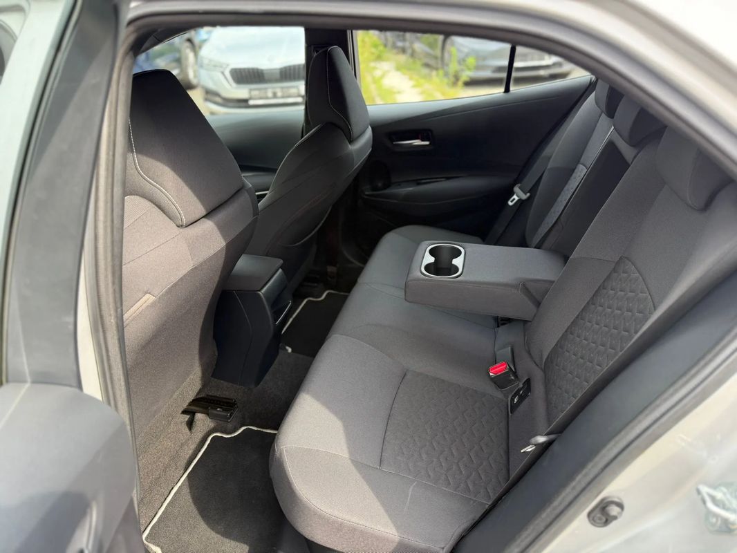 Toyota Corolla - 21