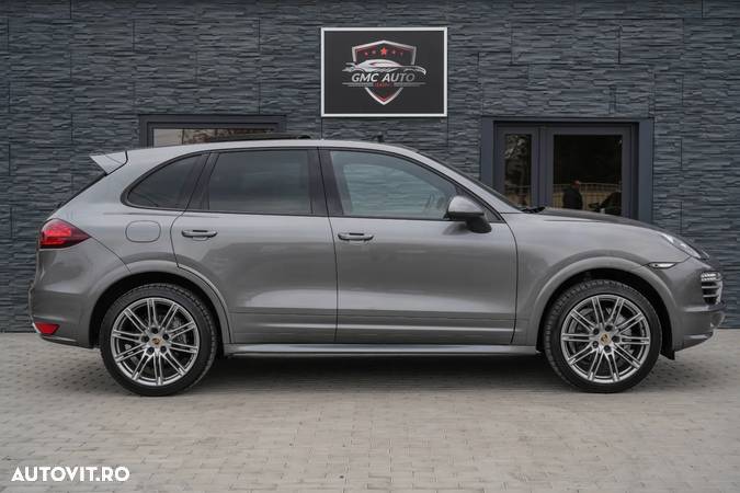 Porsche Cayenne Diesel Platinum Edition - 10