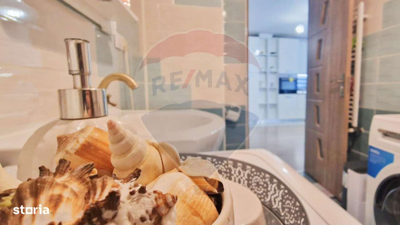 Apartament de vanzare 3 camere , zona Vivo-19