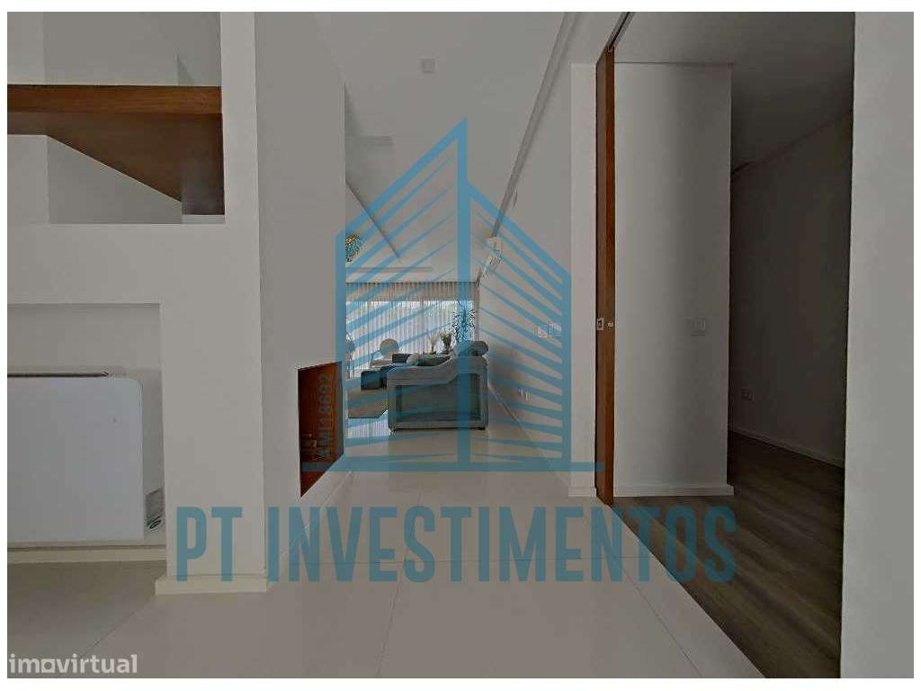 Moradia semi-nova T5+1 em Santa Joana - Aveiro-37