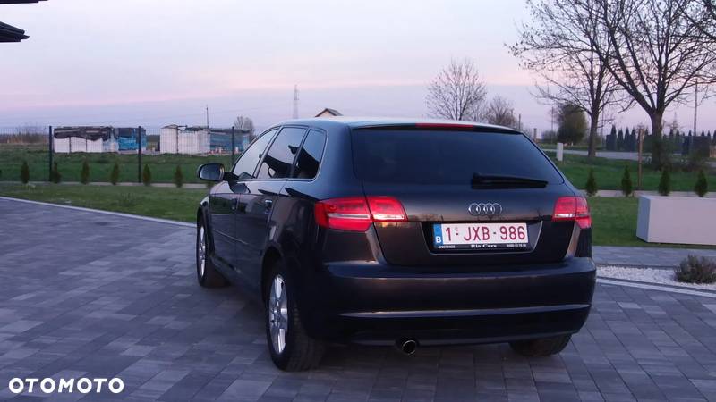 Audi A3 1.6 TDI Attraction - 7