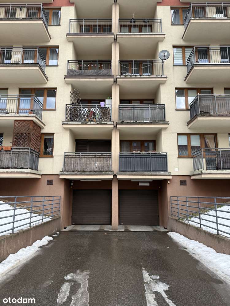 Miejsce parkingowe w hali garażowej, ul. Felińskiego 30 Górka Narodowa