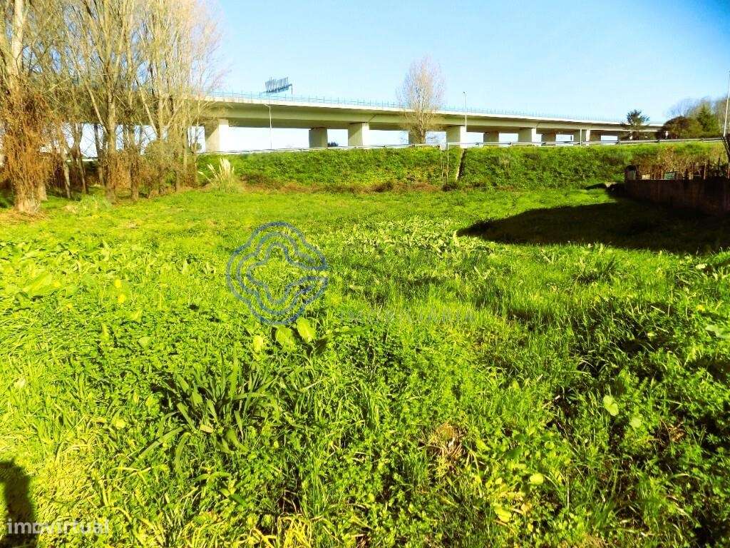 Terreno-Área 1738 M2, Com Excelentes Acessos-A1-Lisboa-Porto; A41 CREP - Grande imagem: 3/12