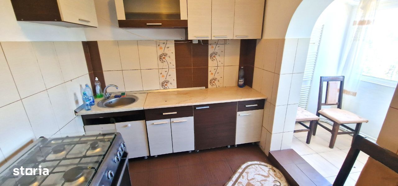 Etaj 3 Apartament 3 camere decomandat, 66 mp, bucatarie spatioasa