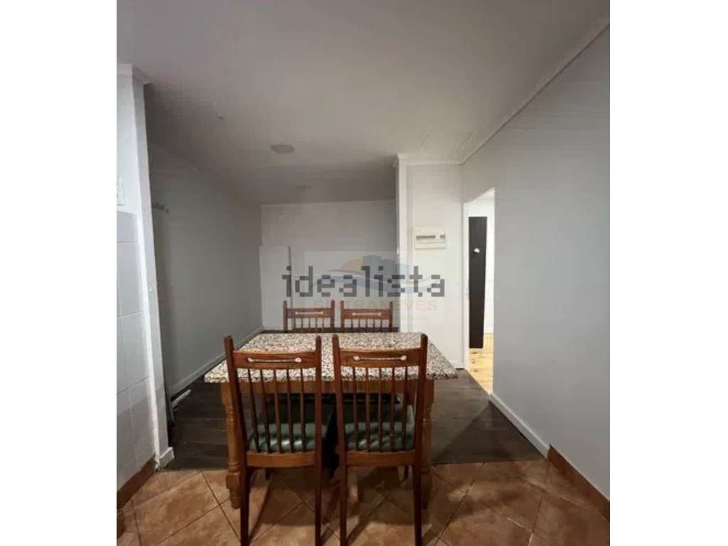 Armazém Remodelado com Rentabilidade | - Grande imagem: 3/23