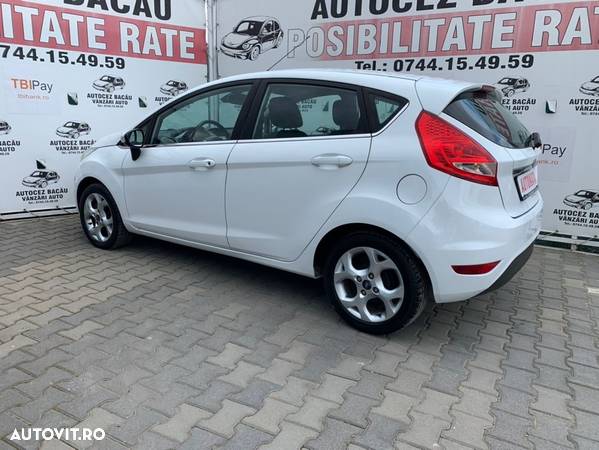 Ford Fiesta 1.4 Autom. Titanium - 4