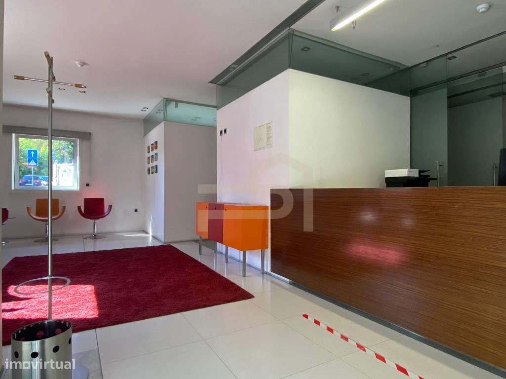 Loja de Rua com Garagem - Grande imagem: 2/12