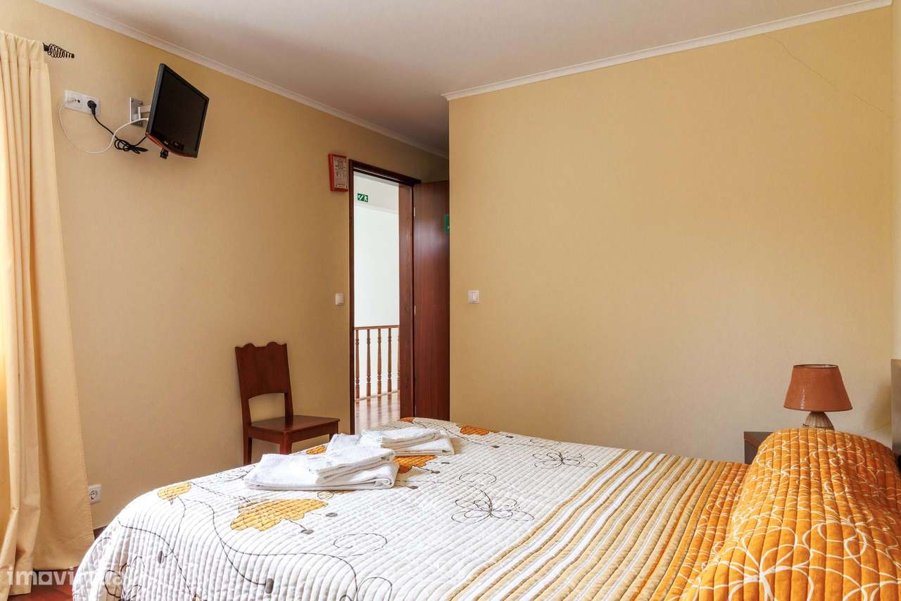 Moradia T7 com vista mar preparada para Alojamento-26