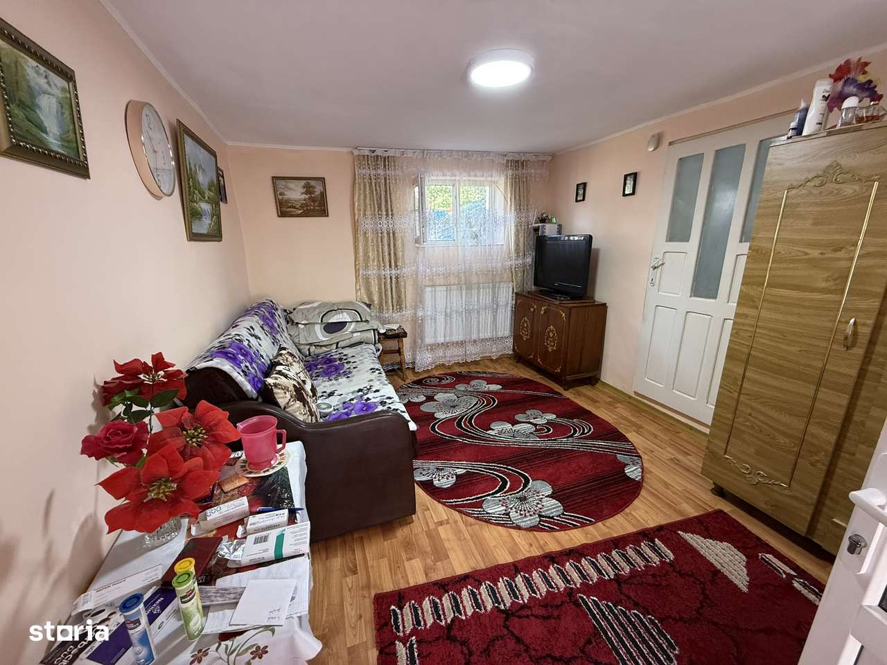 Casa de vanzare, la strada-11