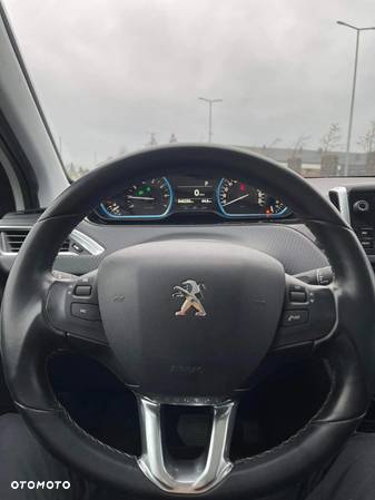 Peugeot 2008 1.2 Pure Tech GPF Crossway S&S EAT6 - 17