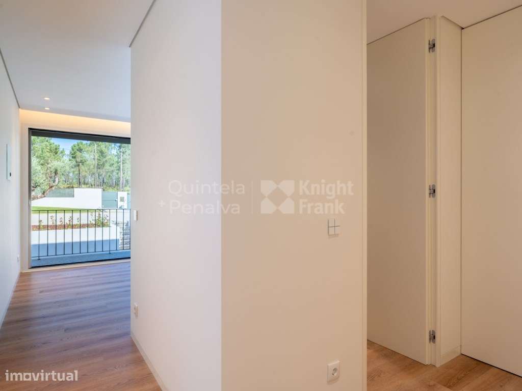 Moradia T7 com jardim e piscina na Verdizela-21
