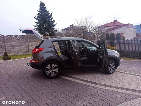 Kia Sportage 2.0 CRDI 4WD Automatik Dream-Team Edition - 5