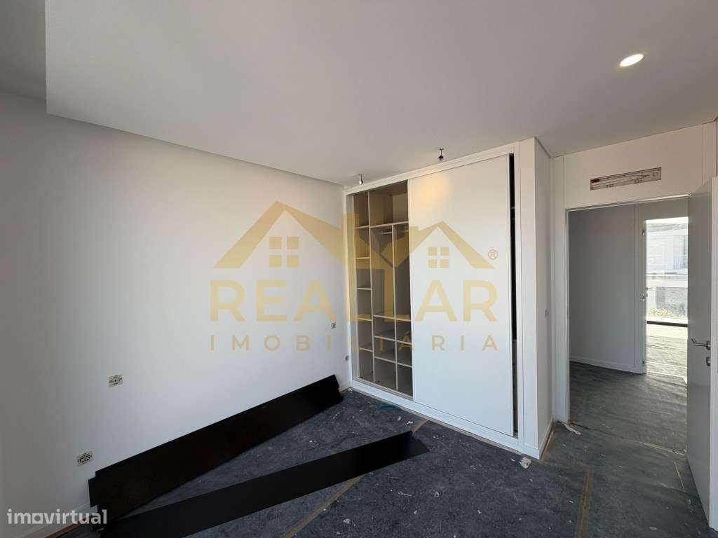 Luxo e Minimalismo: Moradias T3 de Arquitetura Contemporânea-7