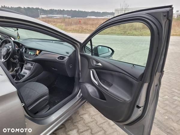 Opel Astra 1.6 CDTI Sports Tourer Active - 11