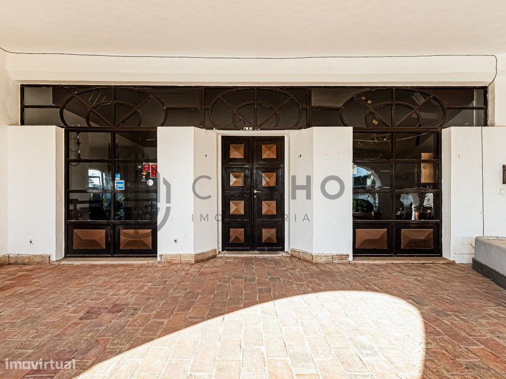 Restaurante / Espaço Comercial em zona Popular de Carvoeiro - Grande imagem: 1/25
