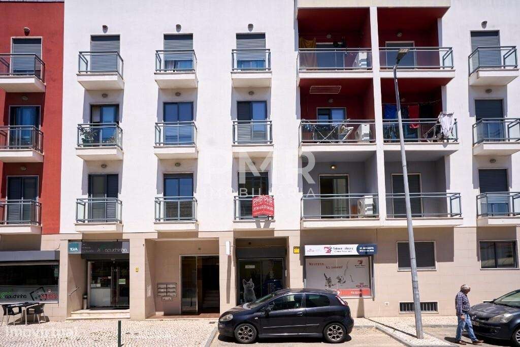 Apartamento T3 na Amora-23
