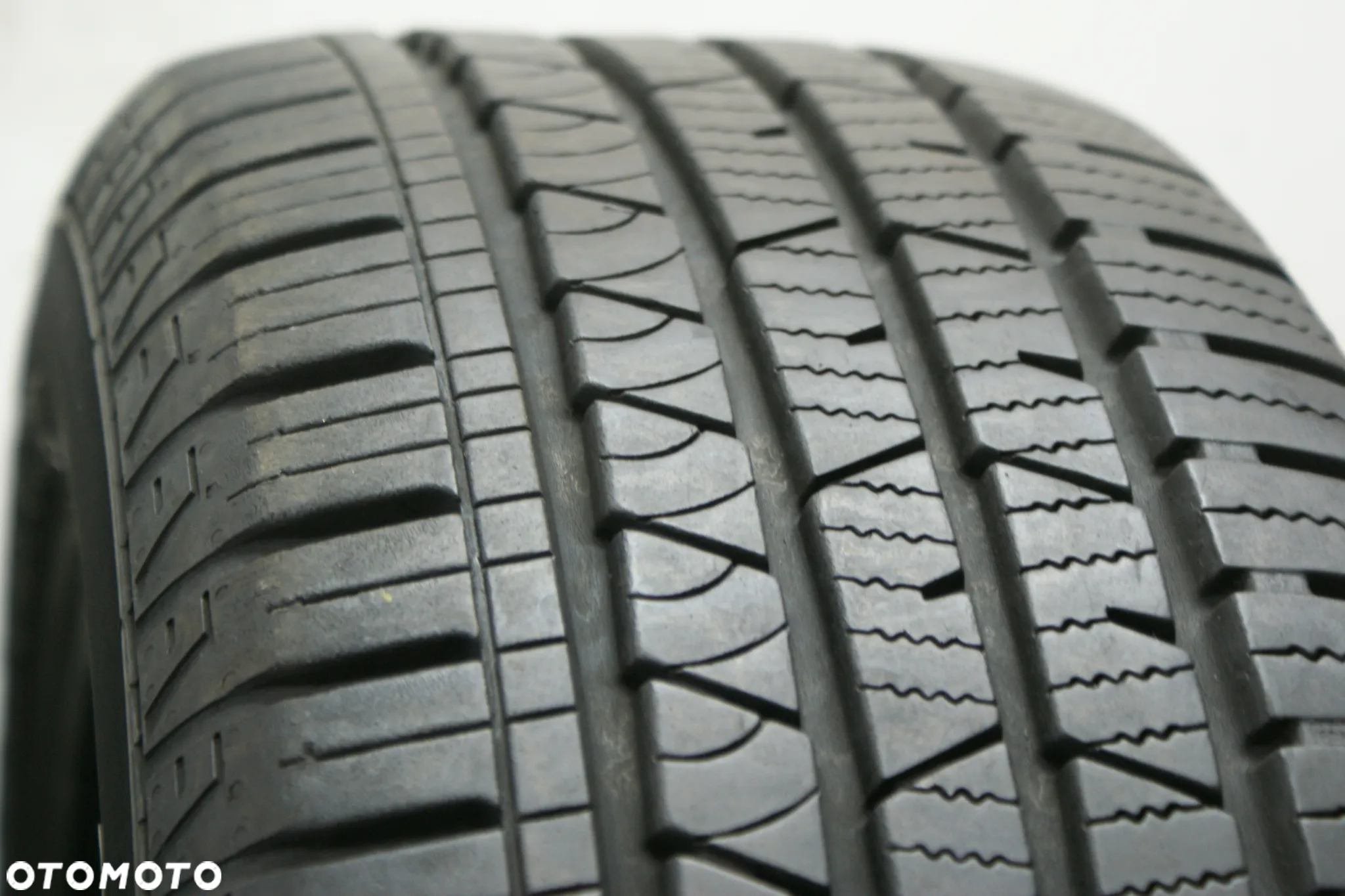 zimowe 215/65R16 CONTINENTAL CROSSCONTACT LX , 6,7mm - 2