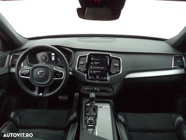 Volvo XC 90 D5 AWD Geartronic RDesign - 16