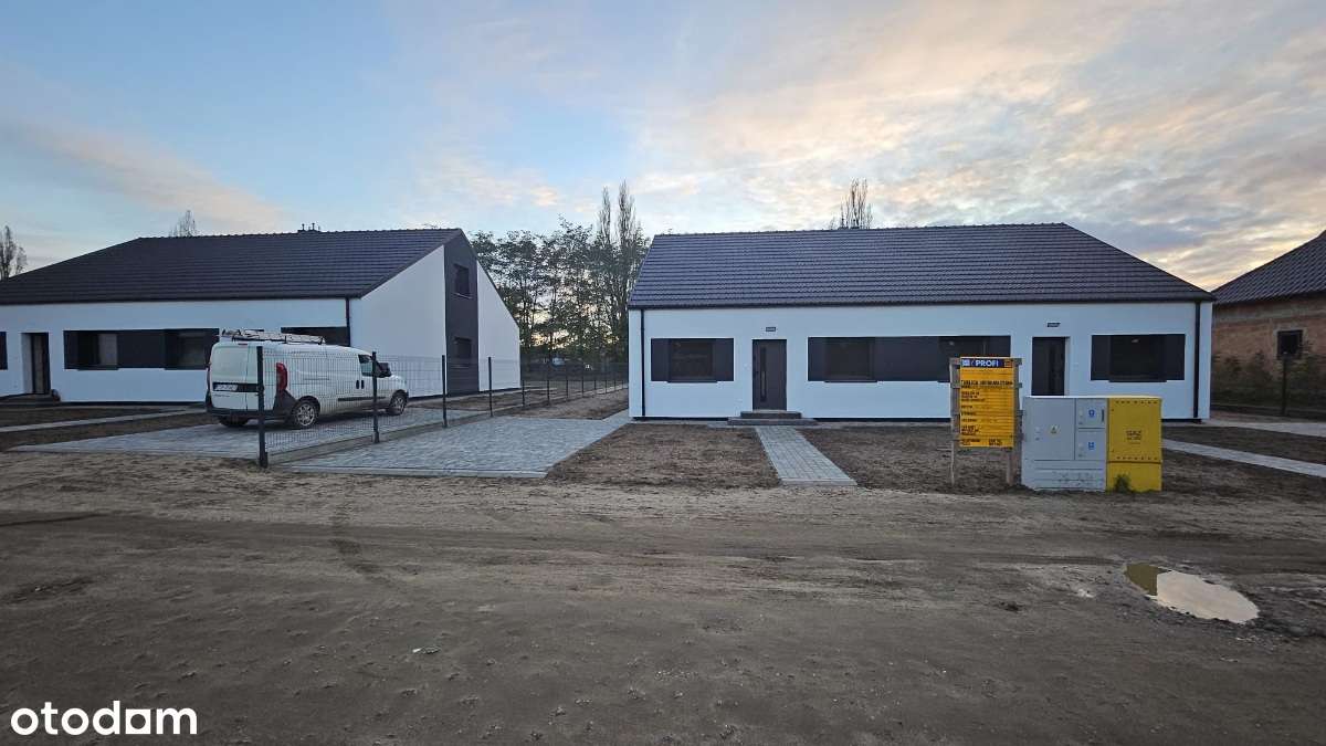 Funkcjonalny dom w zabudowie dwulokalowej, kameralne osiedle-11