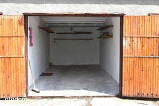 Garaż murowany z oświetleniem 16,6 m2