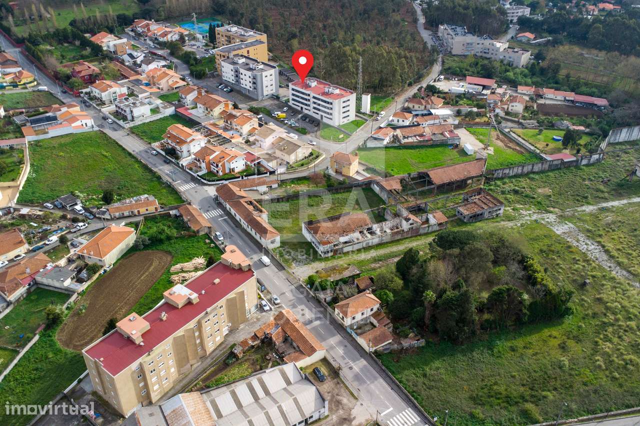Apartamento T2 moderno com garagem em Grijó-3