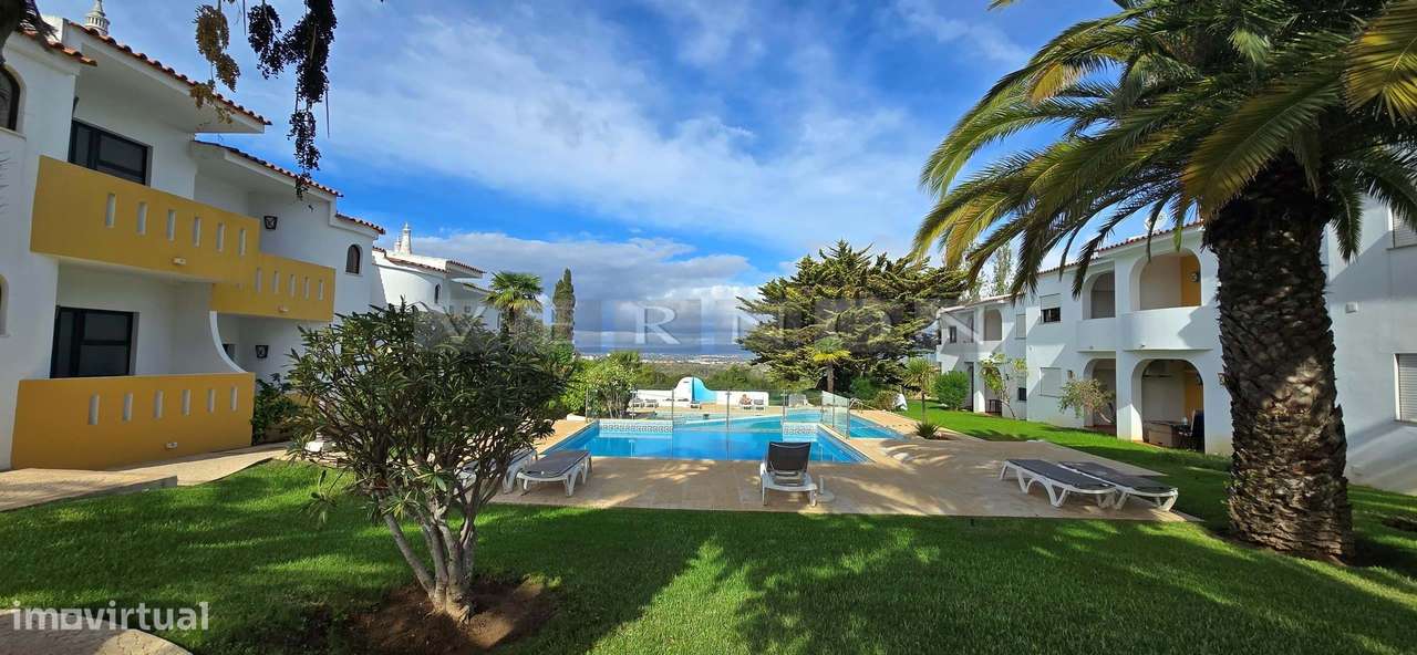 Algarve, Carvoeiro para venda, apartamento T2 com piscina e jardim,  p-11