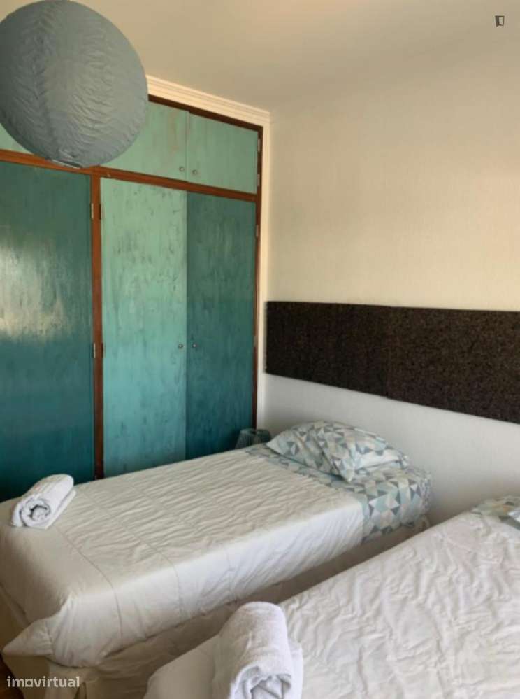 Quarto - localizado em Setubal - Grande imagem: 4/10